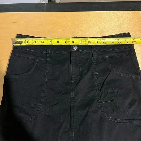 Athleta Everyday Skirt Black Snap Pockets Women’s Size 6 - Picture 6 of 9